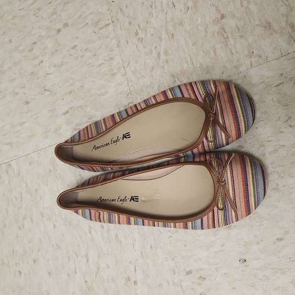 Cute flats that go with everything - Picture 2 of 4